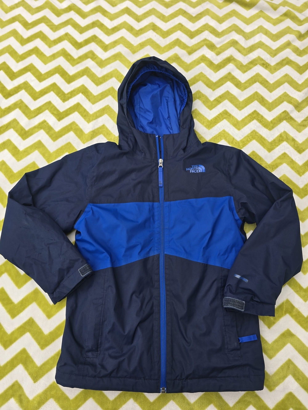 The North Face Boy’s Navy & Royal Blue 3-in-1 Jacket Size Medium 10-12